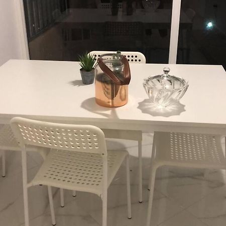 Appartement Center De Gueliz Avec Piscine 마라케시 외부 사진